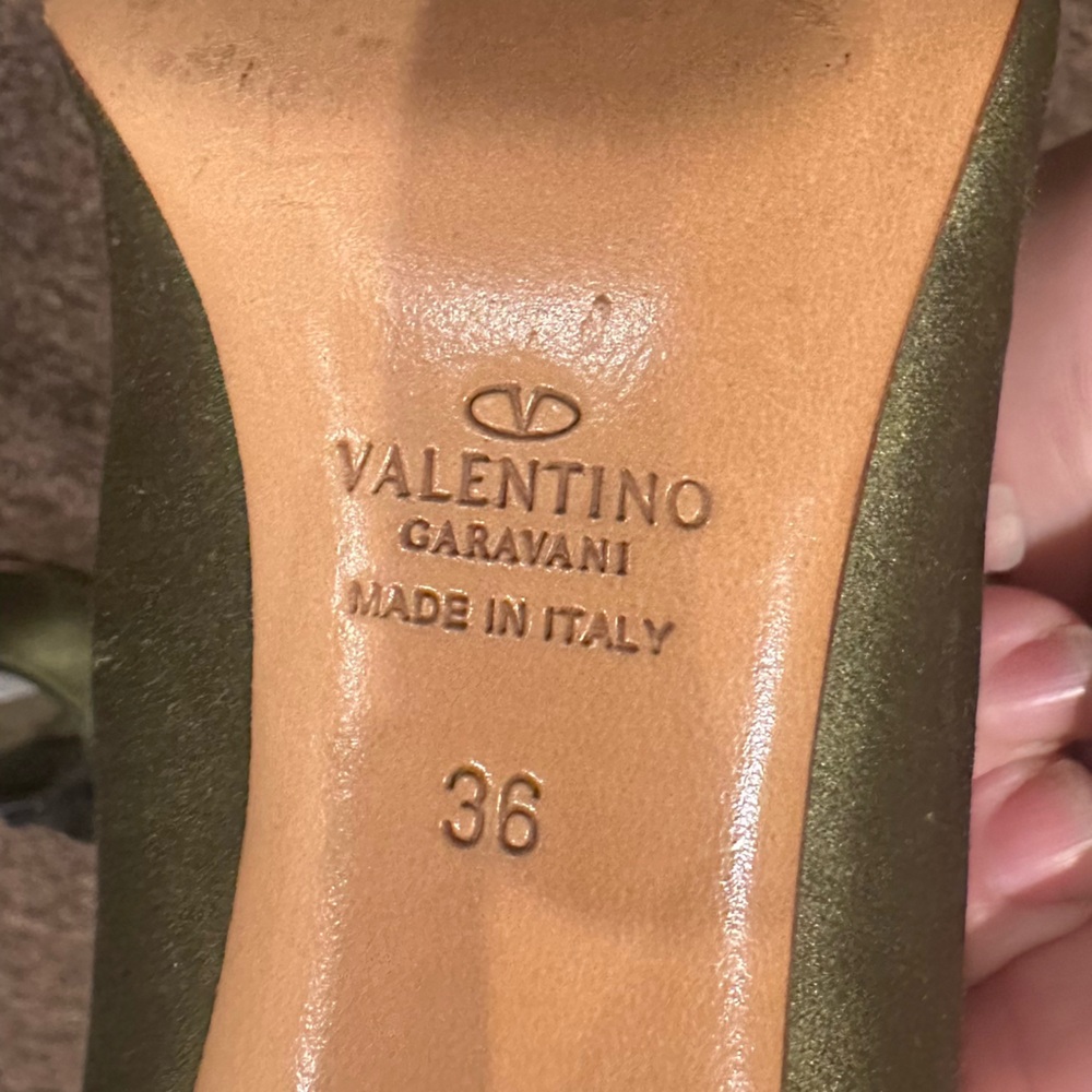 Valentino Garavani Green Studded Shoes Heels Sz 38 Made in Italy! - Picture 5 of 7